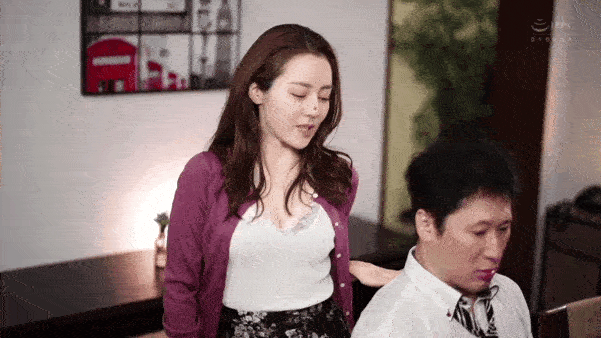 153032cxguvb9svxdvidg9.gif