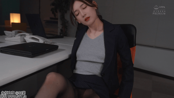 083552zqqedqwjw8lsdl71.gif