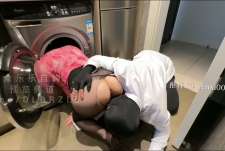 黑丝母狗卡洗衣机玩弄风骚肥臀后妈疯狂抽插-果儿